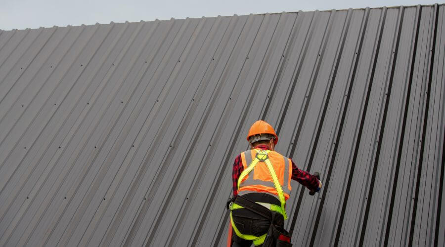 Professional metal roof installation services in Donie, TX